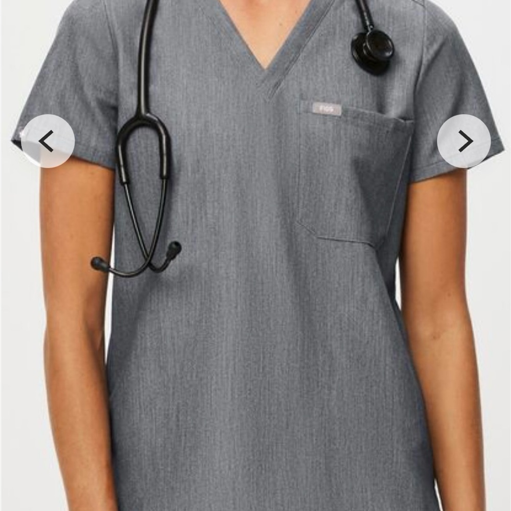 Figs scrub top